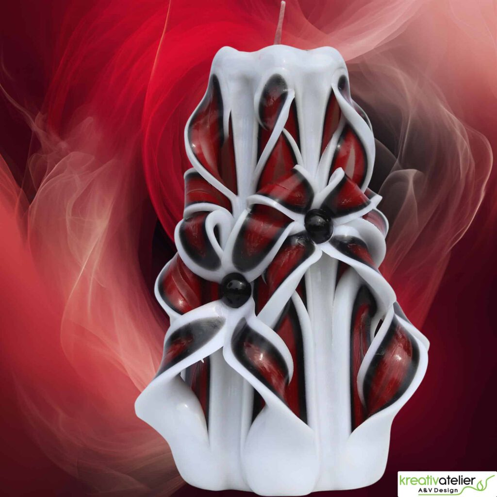 DKS001 Surturs Ember – Handgeschnitzte magische Kerze in Dunkelrot ideal fuer besondere Anlaesse 08
