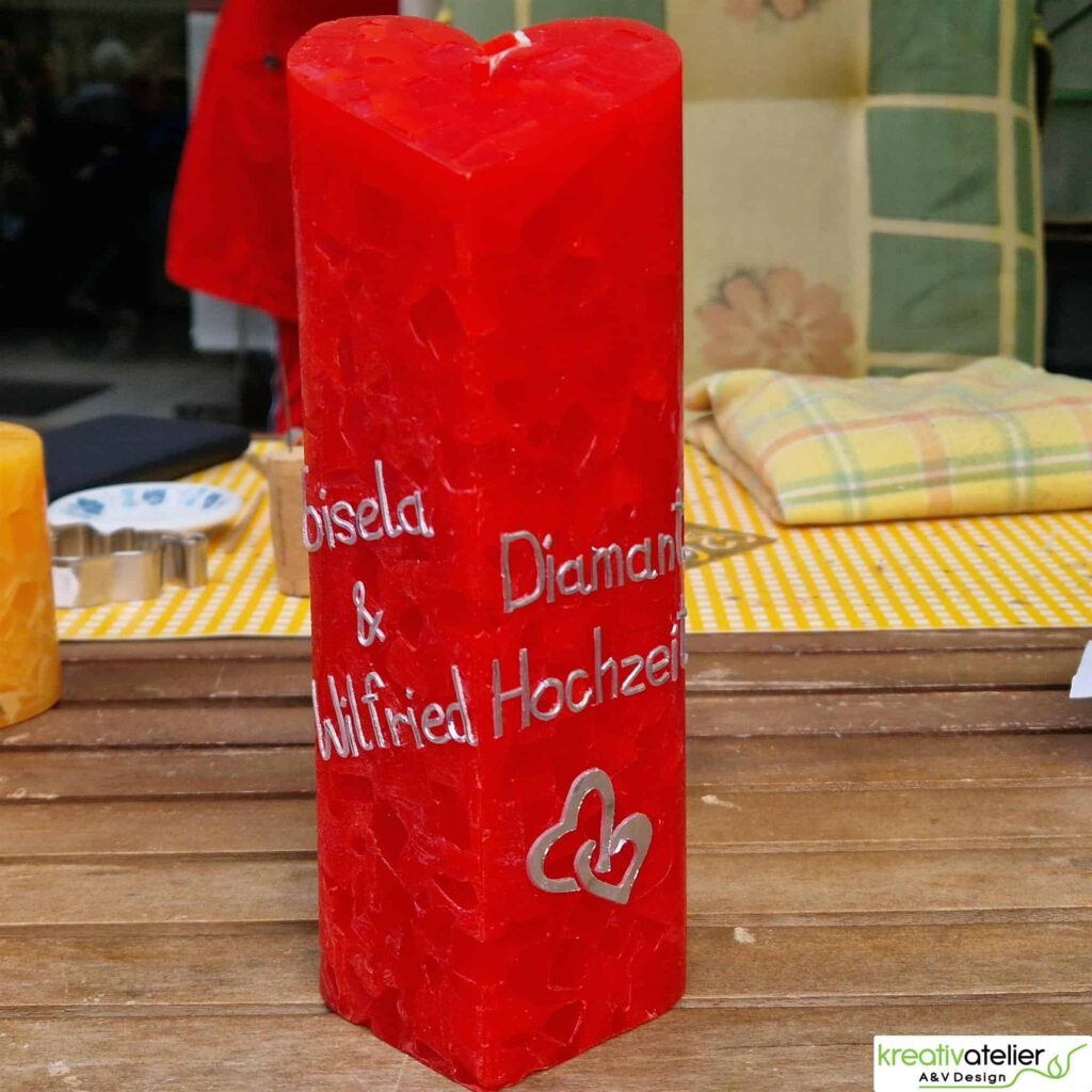 WW7451 301 Rote Wuerfelwachskerze in Herzform Herzkerze Flammendes Herz personalisierbar 03