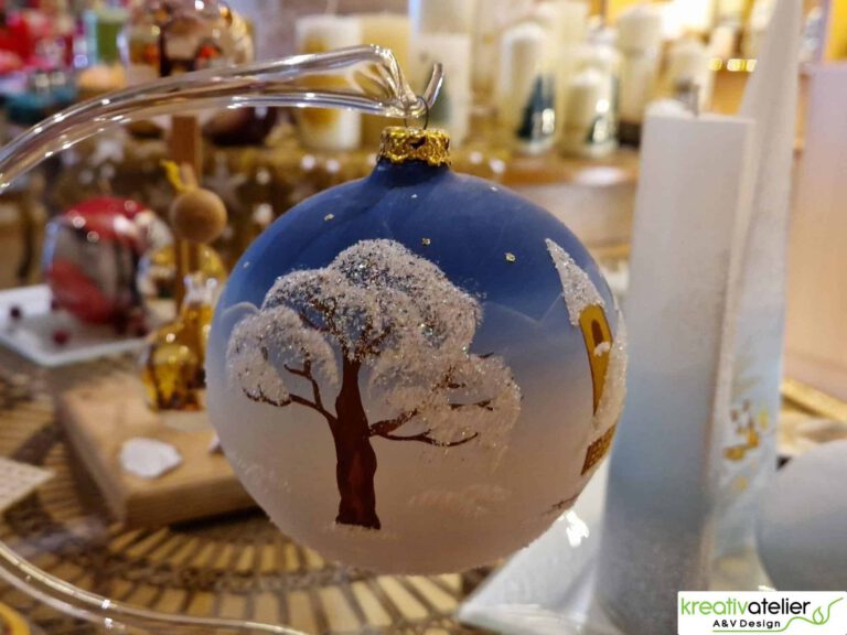 Der wohl größte Weihnachtsmarkt für handverzierte Kerzen in Lüdinghausen im Münsterland Weihnachtsmarkt fuer handgefertigte Weihnachtskerzen in Luedinghausen