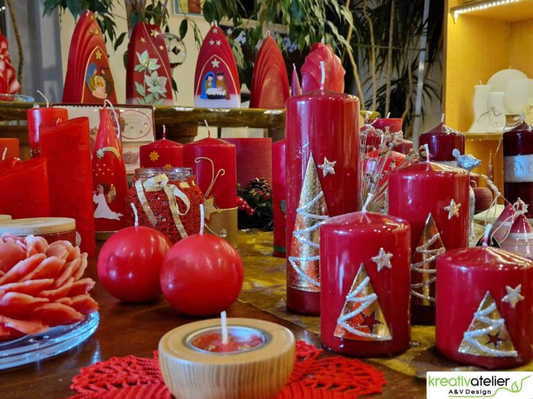 Der wohl größte Weihnachtsmarkt für handverzierte Kerzen in Lüdinghausen im Münsterland Weihnachtsmarkt fuer handgefertigte Weihnachtskerzen in Luedinghausen