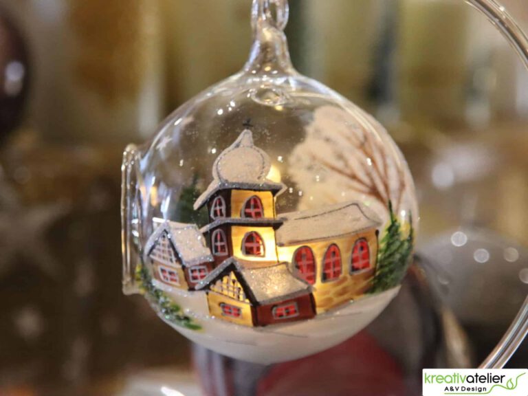 Der wohl größte Weihnachtsmarkt für handverzierte Kerzen in Lüdinghausen im Münsterland Weihnachtsmarkt fuer handgefertigte Weihnachtskerzen in Luedinghausen