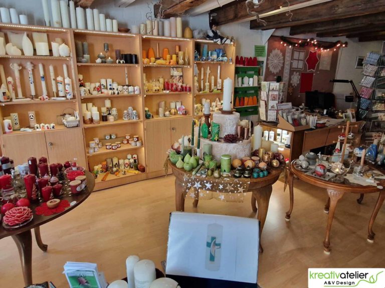 Der wohl größte Weihnachtsmarkt für handverzierte Kerzen in Lüdinghausen im Münsterland Weihnachtsmarkt fuer handgefertigte Weihnachtskerzen in Luedinghausen