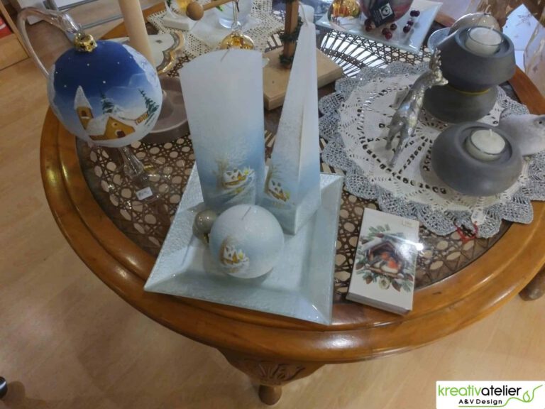 Der wohl größte Weihnachtsmarkt für handverzierte Kerzen in Lüdinghausen im Münsterland Weihnachtsmarkt fuer handgefertigte Weihnachtskerzen in Luedinghausen