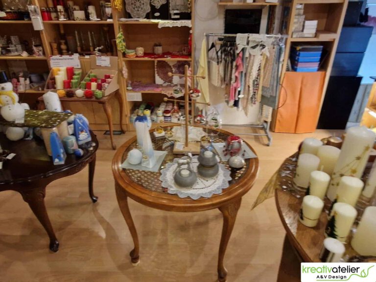 Der wohl größte Weihnachtsmarkt für handverzierte Kerzen in Lüdinghausen im Münsterland Weihnachtsmarkt fuer handgefertigte Weihnachtskerzen in Luedinghausen