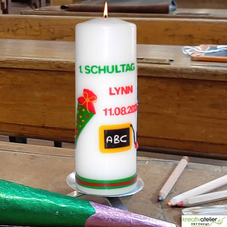 Kerze zur Einschulung mit Schultuete und Schiefertafel
