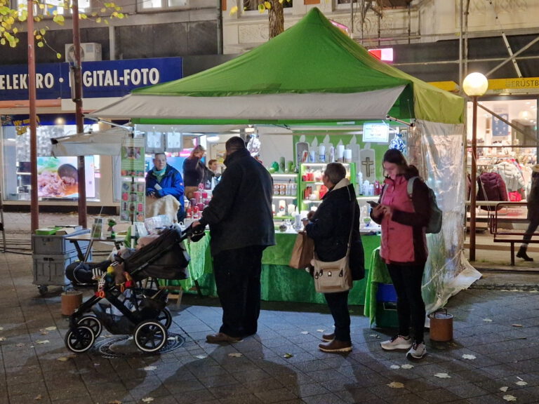 Kundschaft an meinem Stand