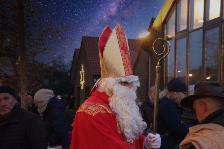 Live Vorführung Kerzen Verzieren für den Nikolaus