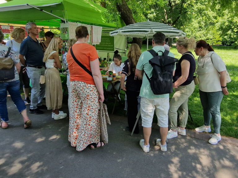 Live Vorführung Kerzen Verzieren im Westfalenpark Dortmund 2024
