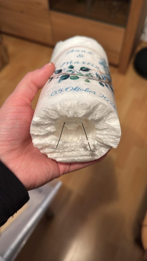 Gebrochene Stearin Holzkerze nach der Reparatur