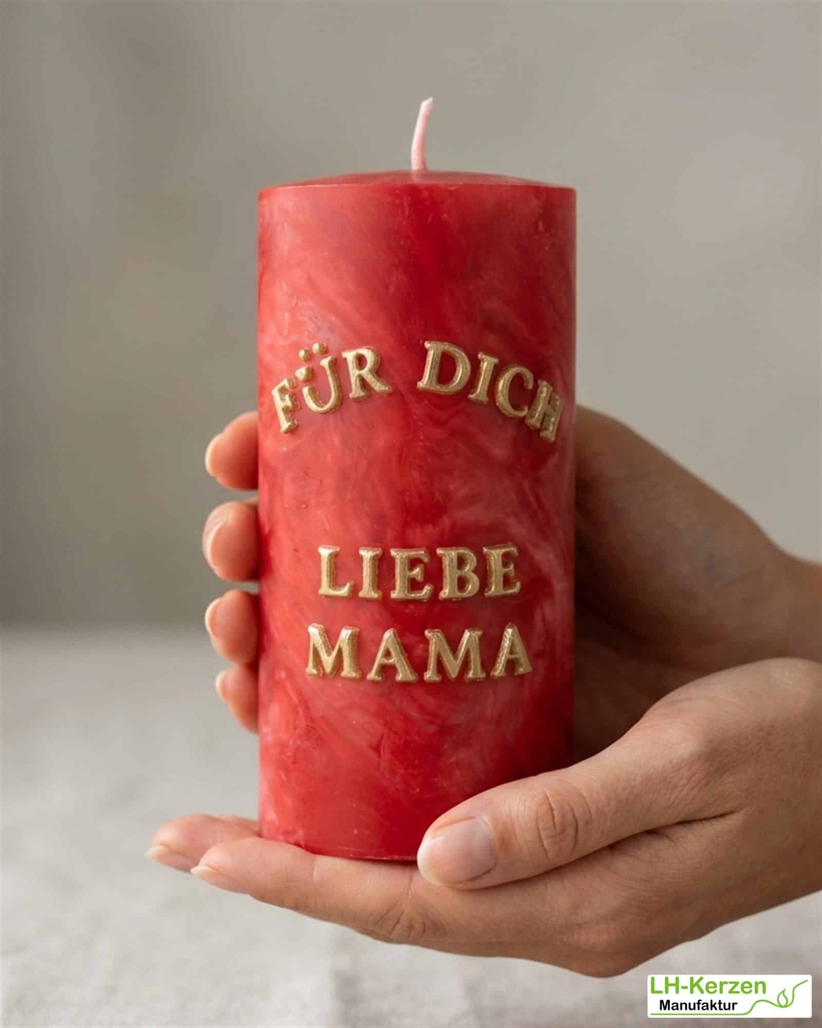 Hochwertiges Muttertagsgeschenk – große rote Bienenwachskerze „Für Dich liebe Mama“