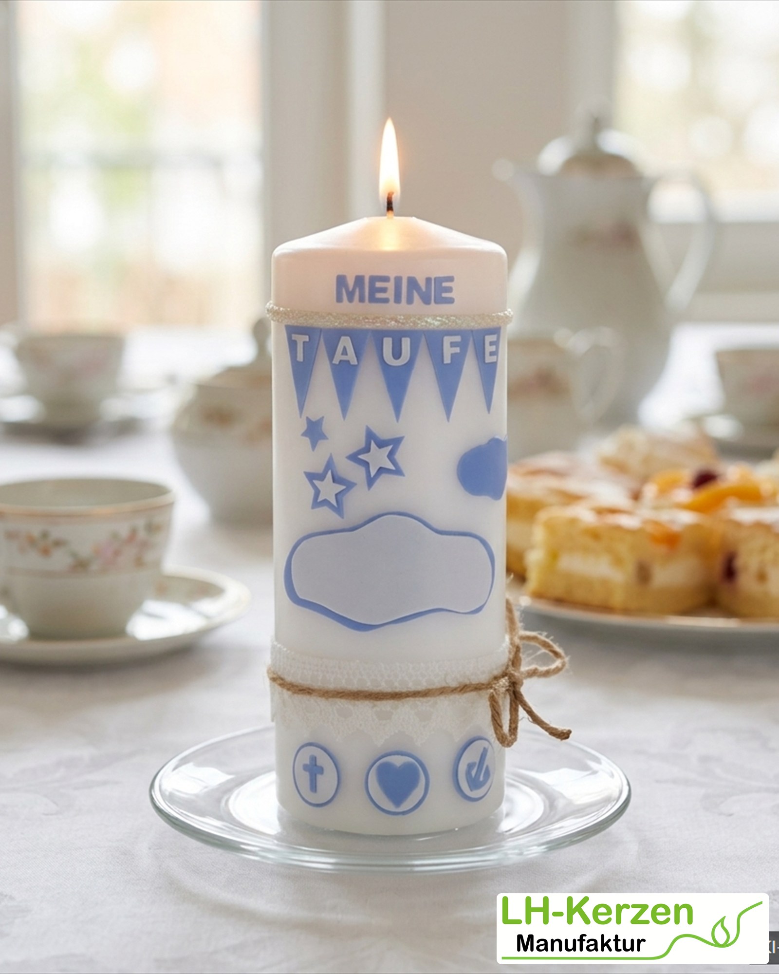 Taufkerze „Meine Taufe“ mit Wimpelkette & Sternen in Blau – handverziert