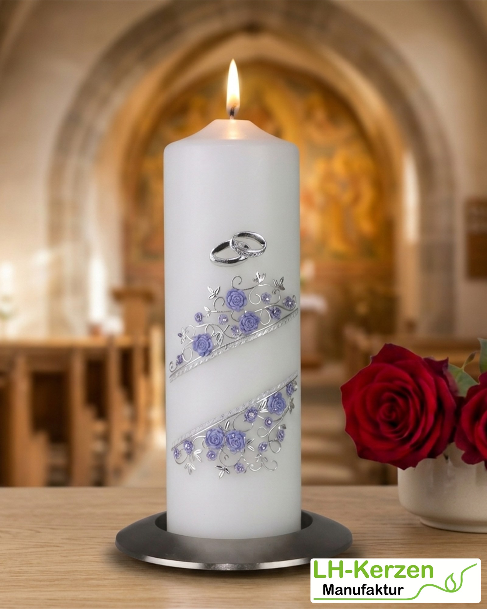Hochzeitskerze Blaue Rosen & Silberringe mit Blütenranken – personalisierbar