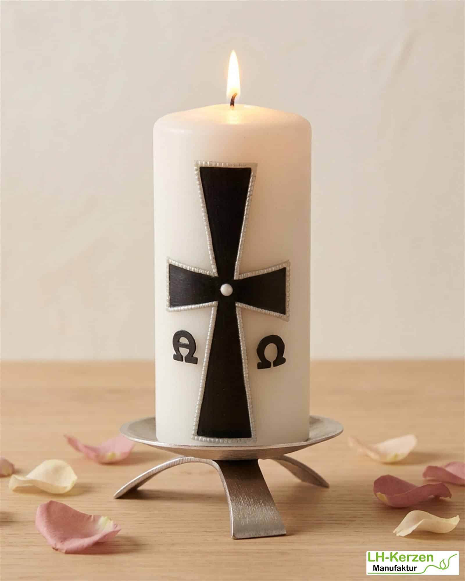 weiße Trauerkerze mit Kreuz, schwarz/silber verziert