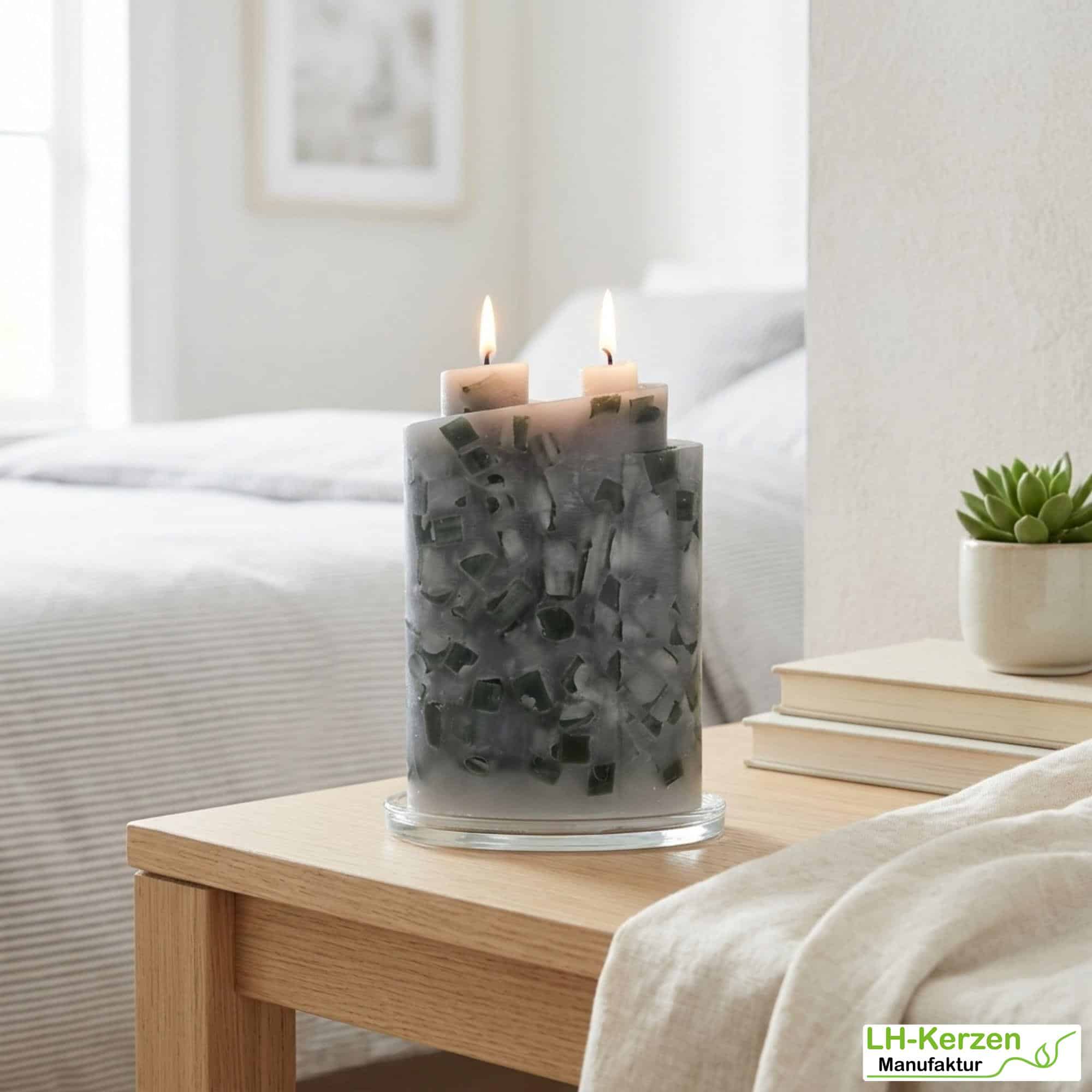 Lüdinghäuser Wachsmosaik – Designkerze mit Doppeldocht in Garden Mint Candy, handgegossen