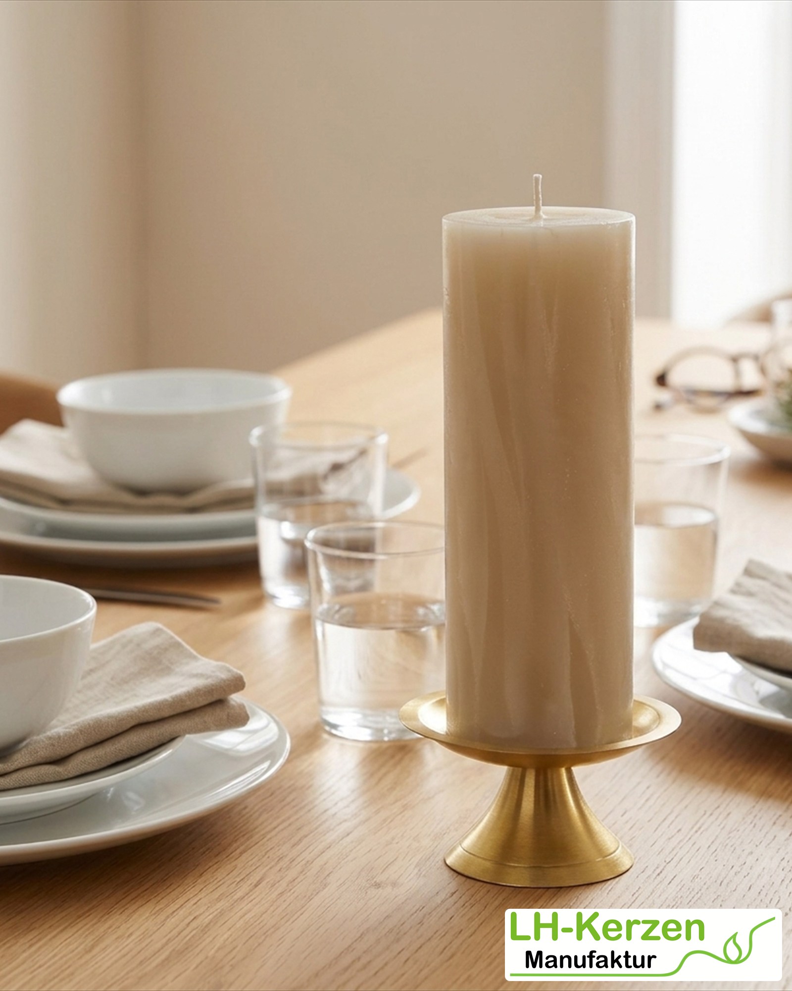 Marmorkerze Sandbeige – Ø 6 × 16 cm, personalisierbar